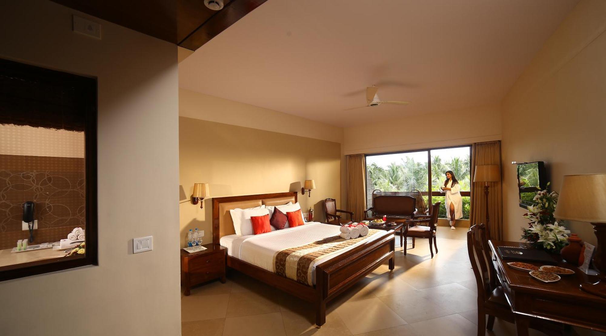 Uday Suites - The Airport Hotel Thiruvananthapuram Екстериор снимка