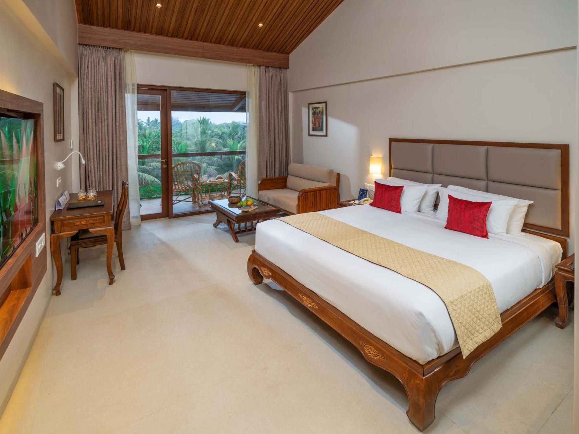 Uday Suites - The Airport Hotel Thiruvananthapuram Екстериор снимка